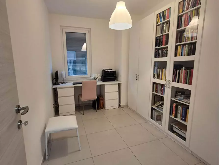 Immagine 7 di Appartamento in vendita  a Castelnuovo Magra