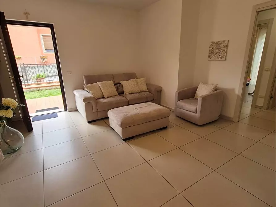 Immagine 15 di Appartamento in vendita  a Castelnuovo Magra