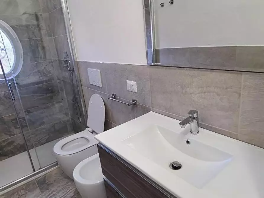 Immagine 18 di Appartamento in affitto  a Pietrasanta