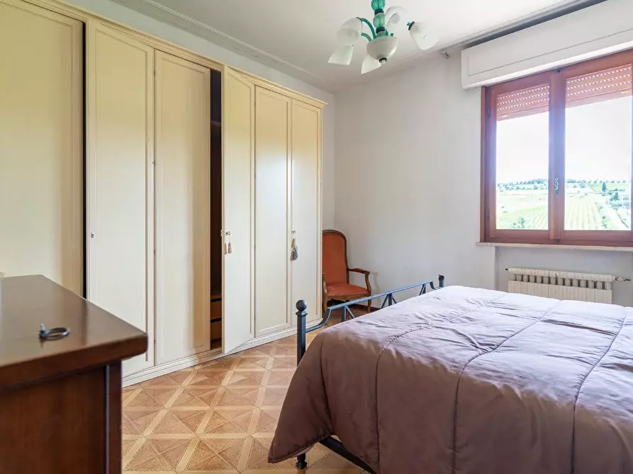 Immagine 38 di Villa in vendita  a Vinci