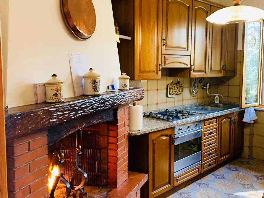 Immagine 15 di Villa in vendita  a Castelnuovo Magra