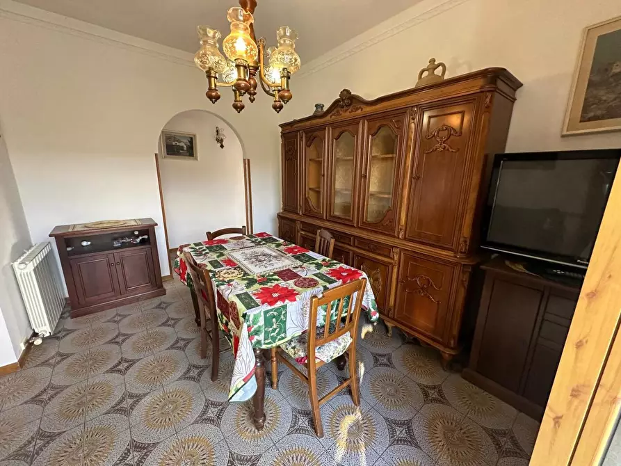 Immagine 39 di Villa in vendita  a Castelnuovo Magra