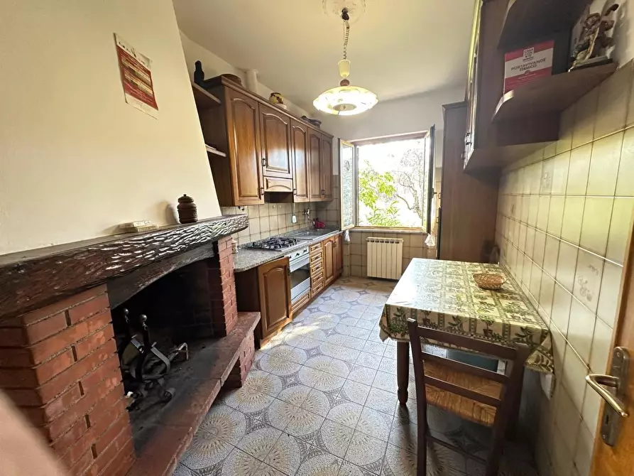 Immagine 34 di Villa in vendita  a Castelnuovo Magra