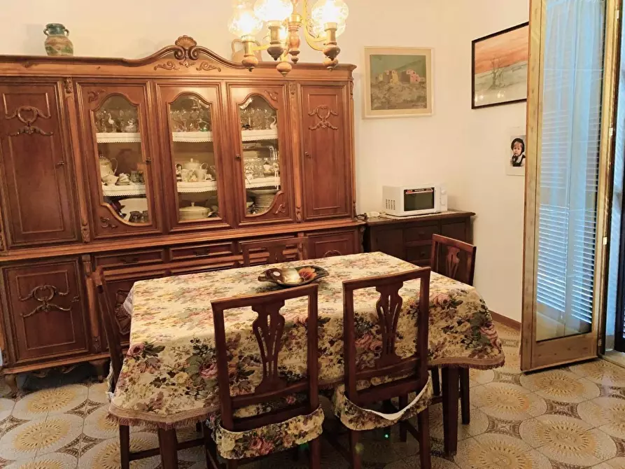 Immagine 19 di Villa in vendita  a Castelnuovo Magra