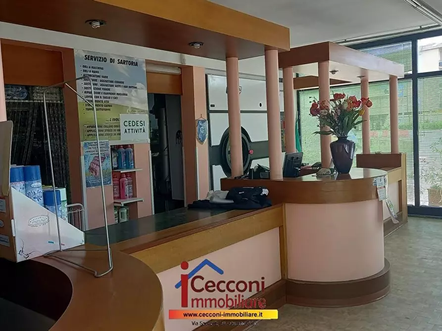 Immagine 2 di Attività commerciale in vendita  a Empoli