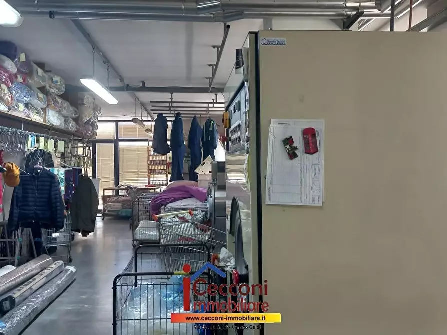 Immagine 3 di Attività commerciale in vendita  a Empoli