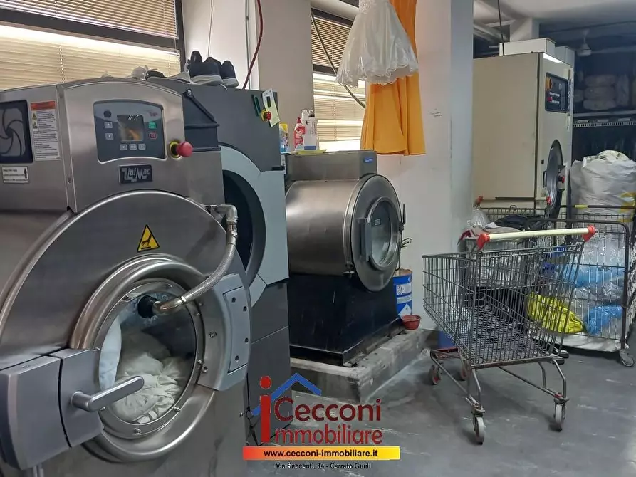 Immagine 4 di Attività commerciale in vendita  a Empoli