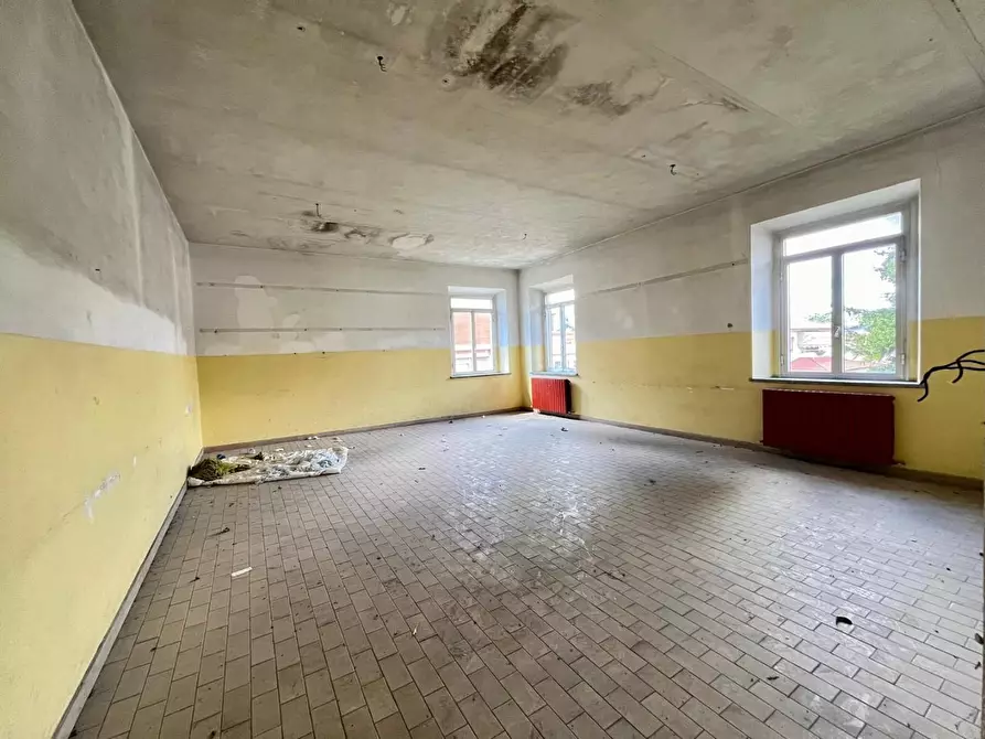 Immagine 6 di Villa in vendita  a San Giuliano Terme