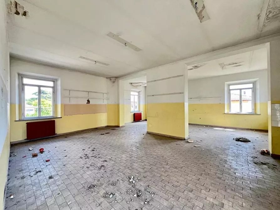 Immagine 9 di Villa in vendita  a San Giuliano Terme