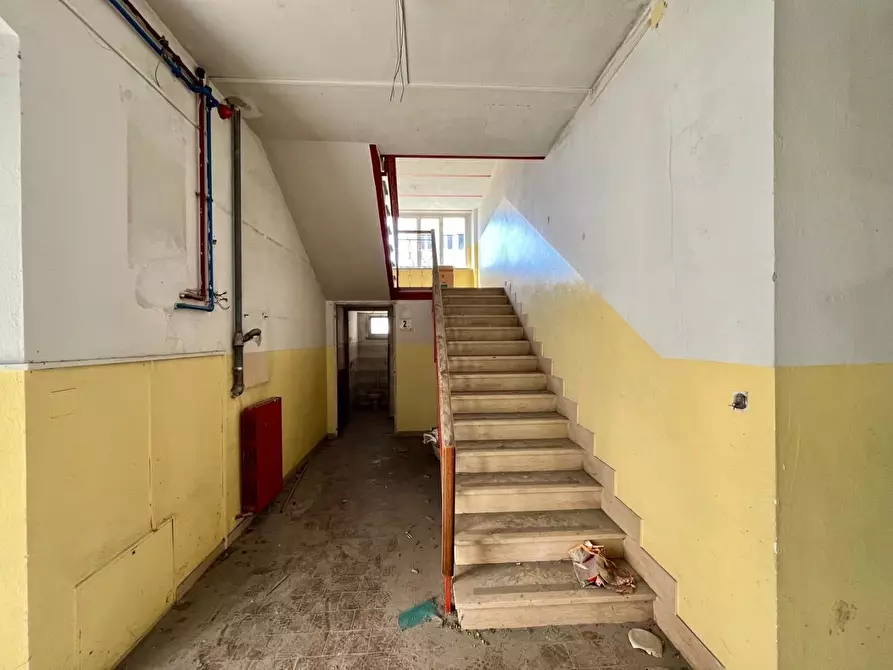 Immagine 4 di Villa in vendita  a San Giuliano Terme