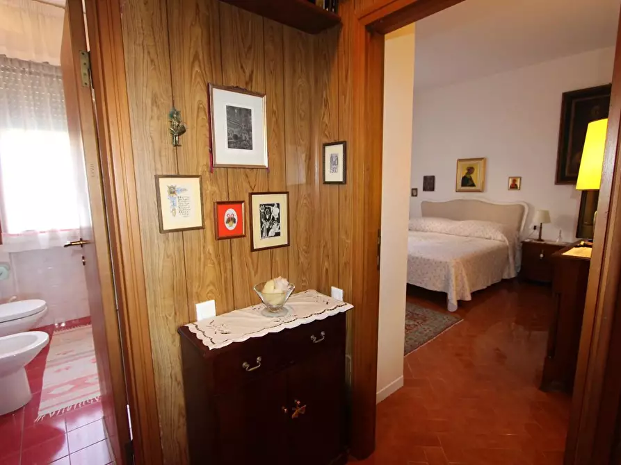 Immagine 29 di Appartamento in vendita  a Lerici