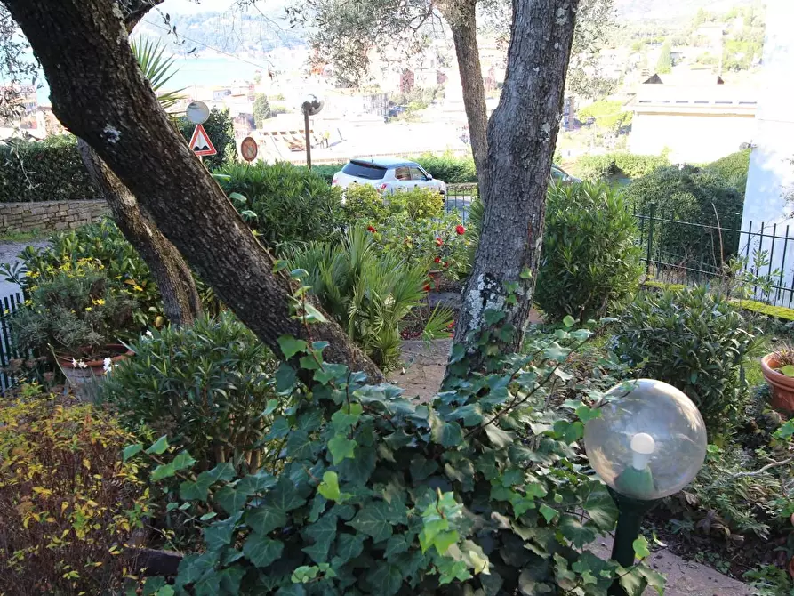 Immagine 4 di Appartamento in vendita  a Lerici