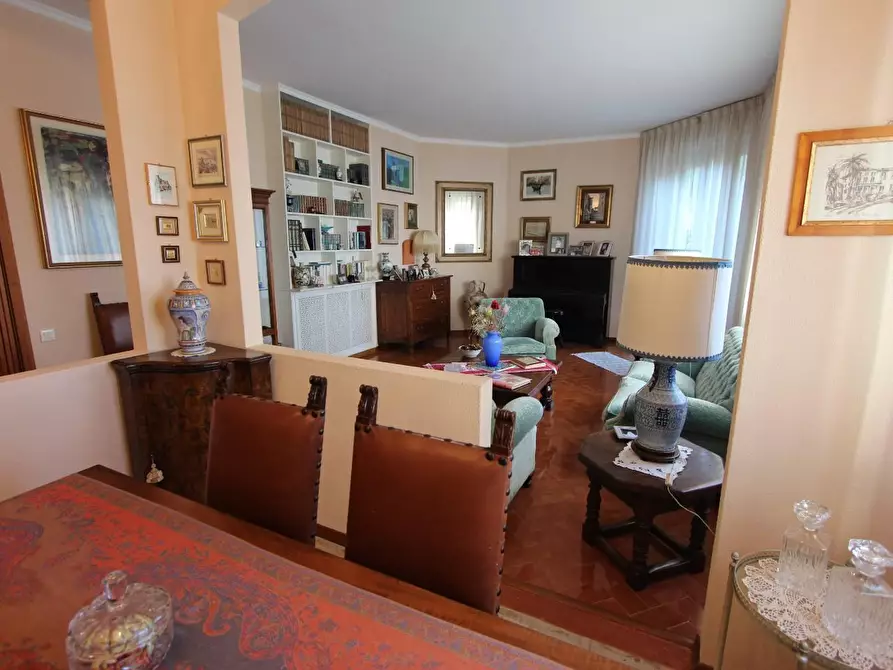 Immagine 15 di Appartamento in vendita  a Lerici