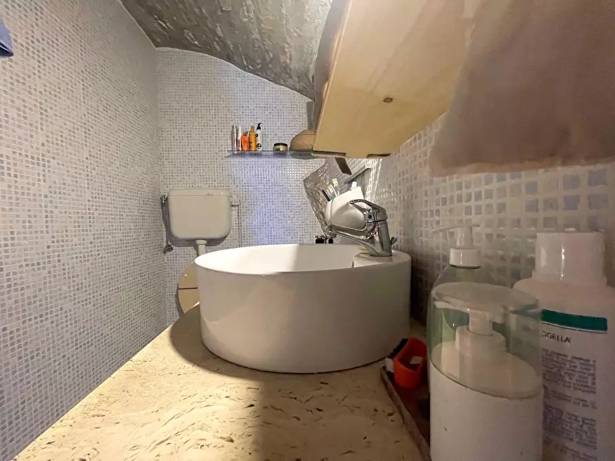 Immagine 31 di Casa indipendente in vendita  a La Spezia