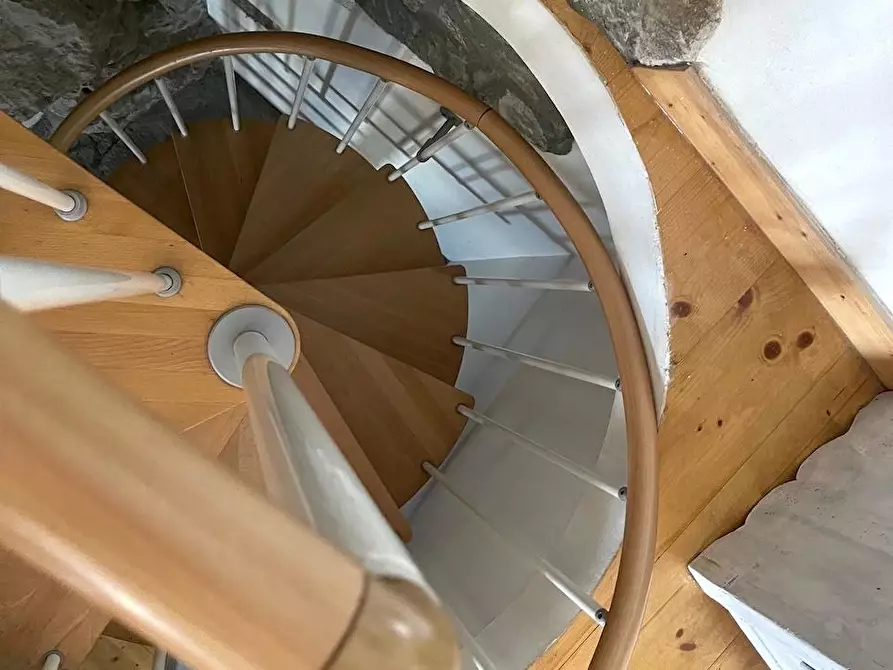 Immagine 28 di Casa indipendente in vendita  a La Spezia