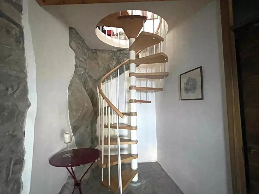 Immagine 29 di Casa indipendente in vendita  a La Spezia