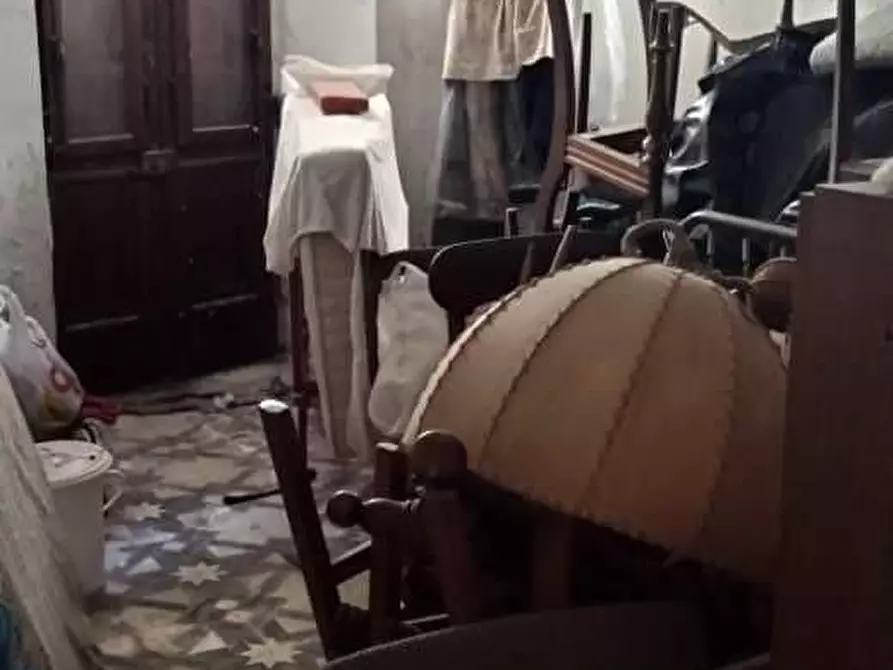 Immagine 39 di Casa indipendente in vendita  a Massa