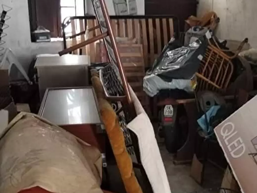 Immagine 45 di Casa indipendente in vendita  a Massa