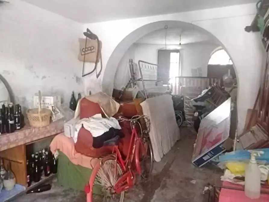 Immagine 44 di Casa indipendente in vendita  a Massa