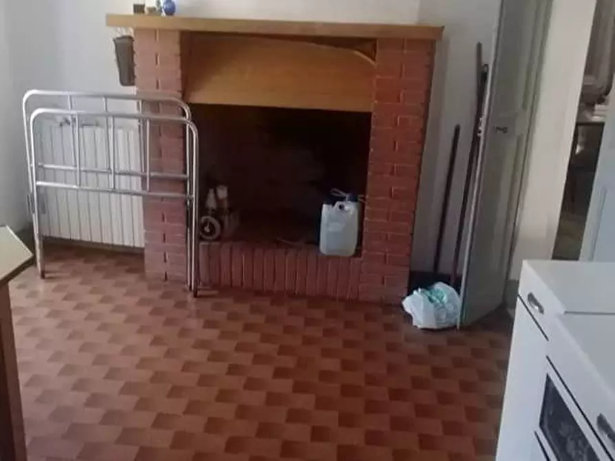 Immagine 17 di Casa indipendente in vendita  a Massa