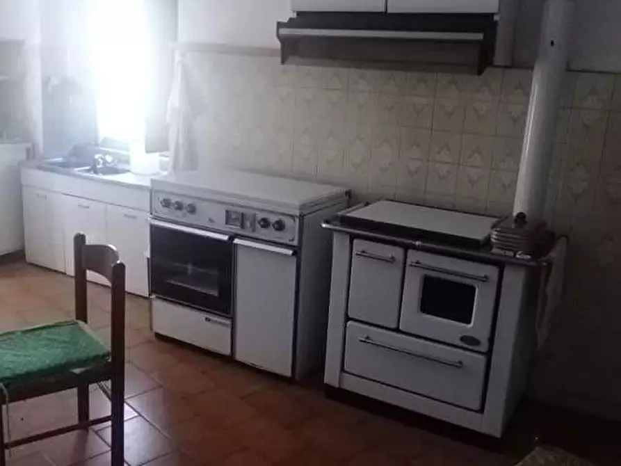 Immagine 9 di Casa indipendente in vendita  a Massa