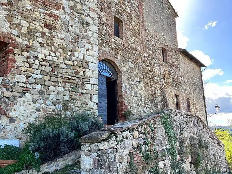 Immagine 16 di Appartamento in vendita  a Siena