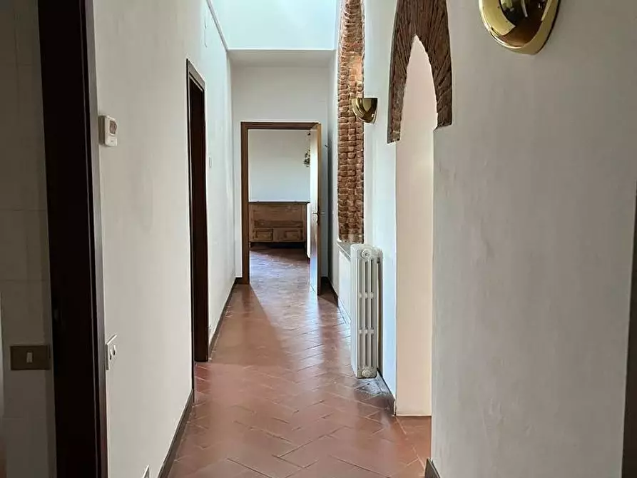 Immagine 21 di Appartamento in vendita  a Siena