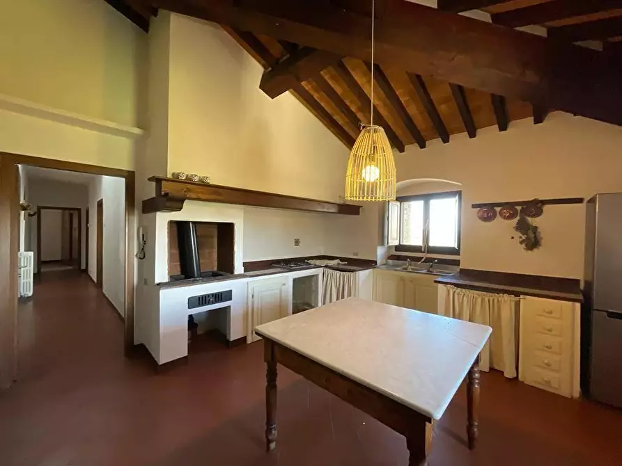 Immagine 3 di Appartamento in vendita  a Siena