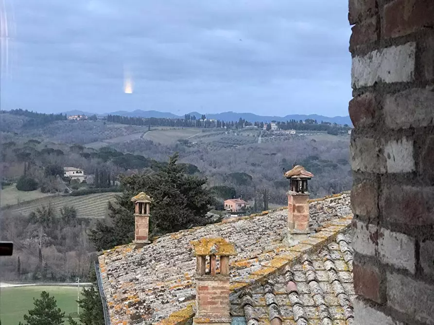 Immagine 10 di Appartamento in vendita  a Siena