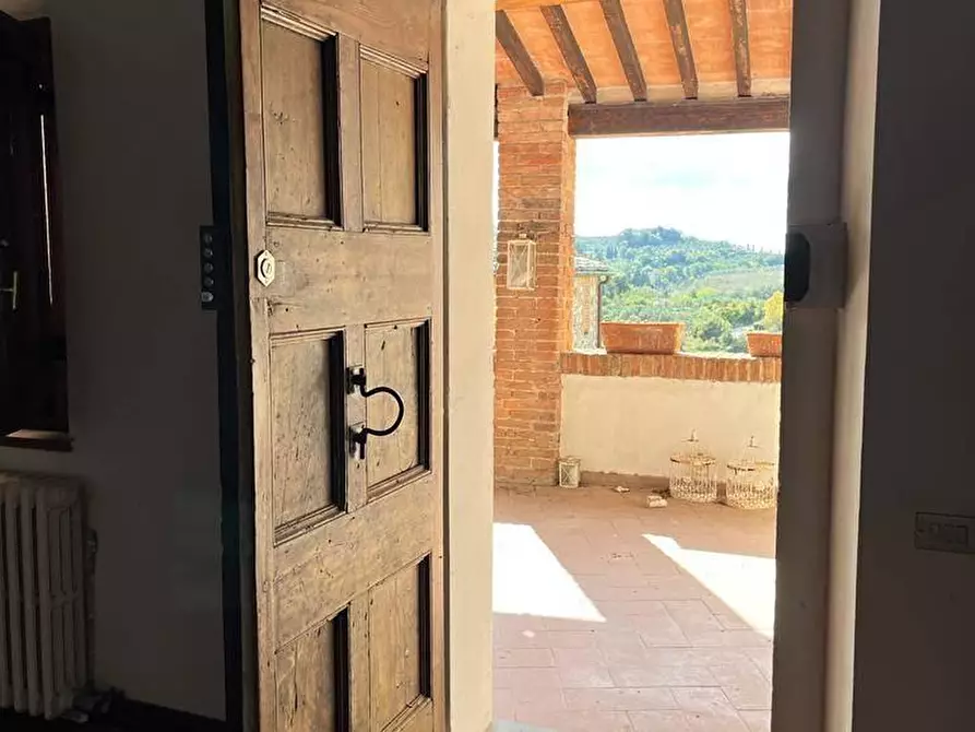 Immagine 15 di Appartamento in vendita  a Siena