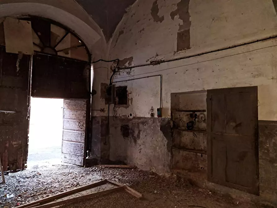 Immagine 20 di Palazzo in vendita  a Peccioli