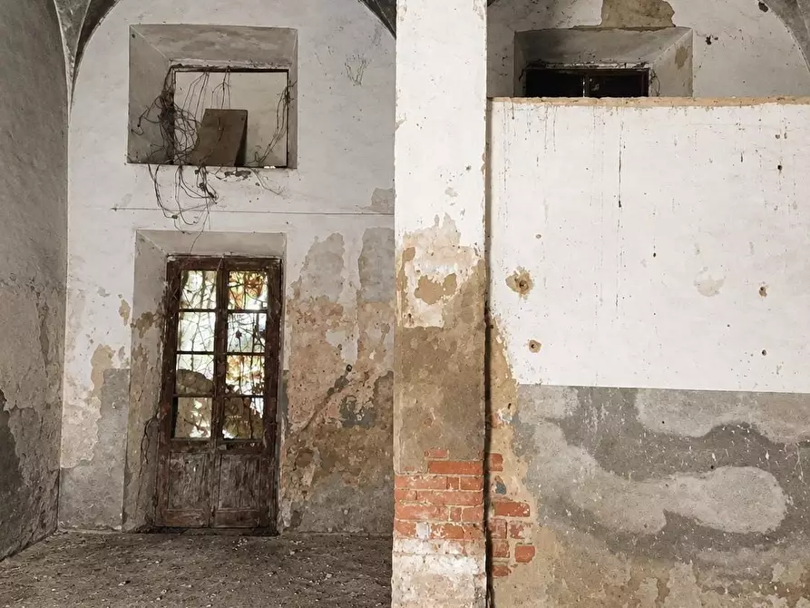 Immagine 18 di Palazzo in vendita  a Peccioli
