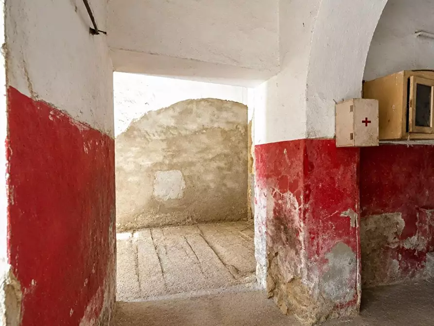 Immagine 17 di Palazzo in vendita  a Peccioli
