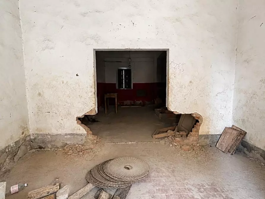 Immagine 12 di Palazzo in vendita  a Peccioli