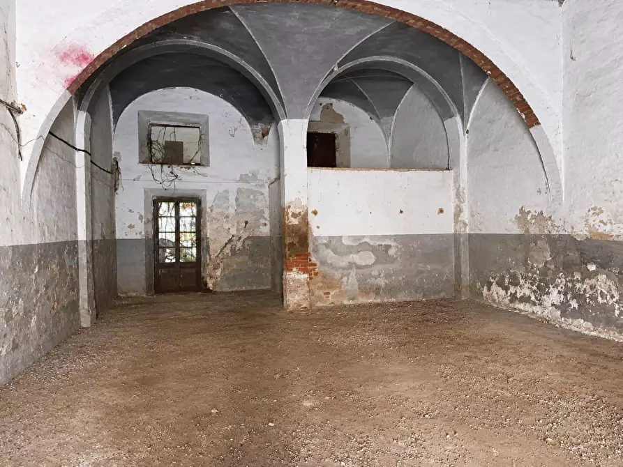 Immagine 11 di Palazzo in vendita  a Peccioli