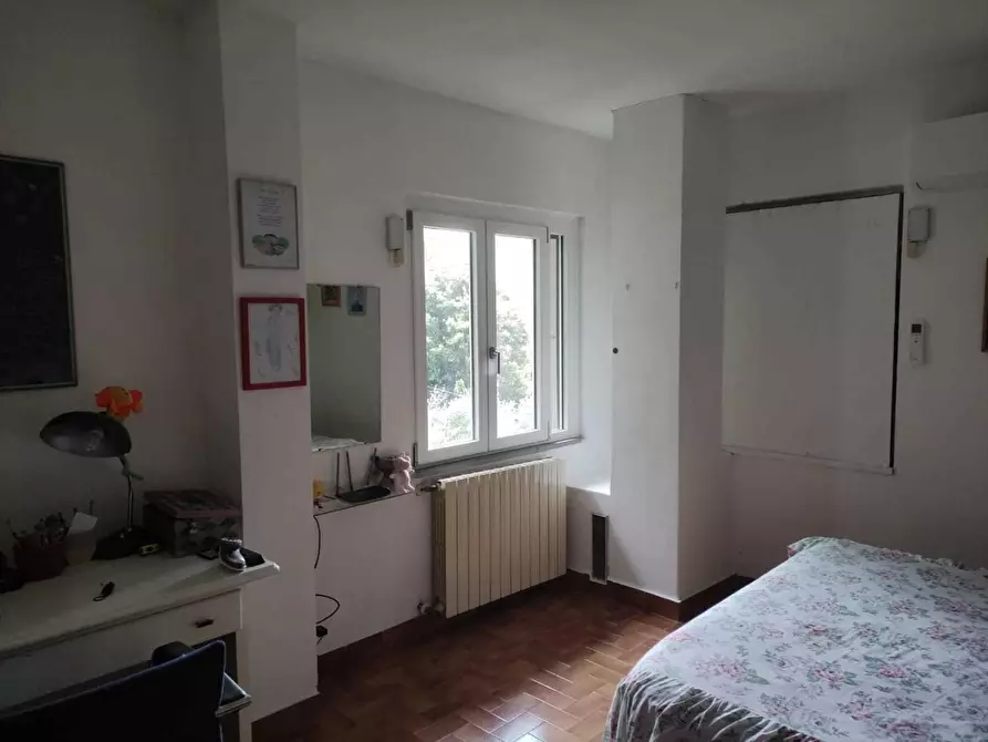 Immagine 8 di Casa indipendente in vendita  a Massa