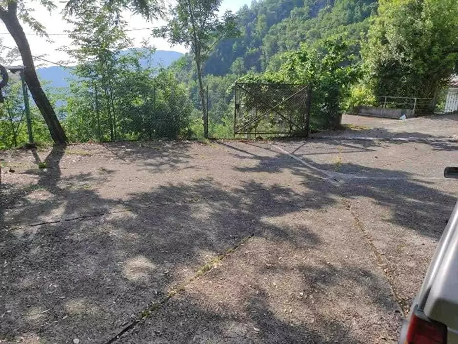 Immagine 26 di Casa indipendente in vendita  a Massa