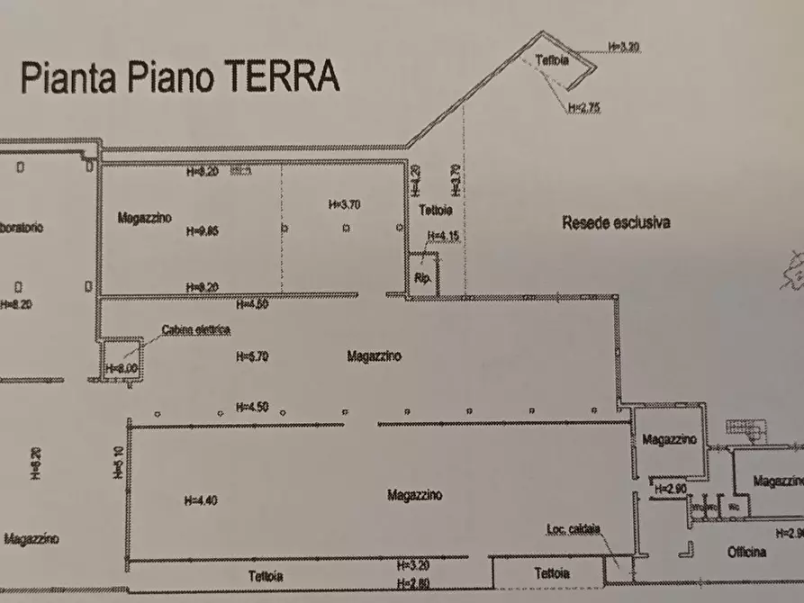 Immagine 31 di Capannone industriale in vendita  a Borgo A Mozzano