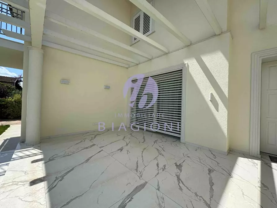 Immagine 6 di Casa bifamiliare in vendita  a Pietrasanta