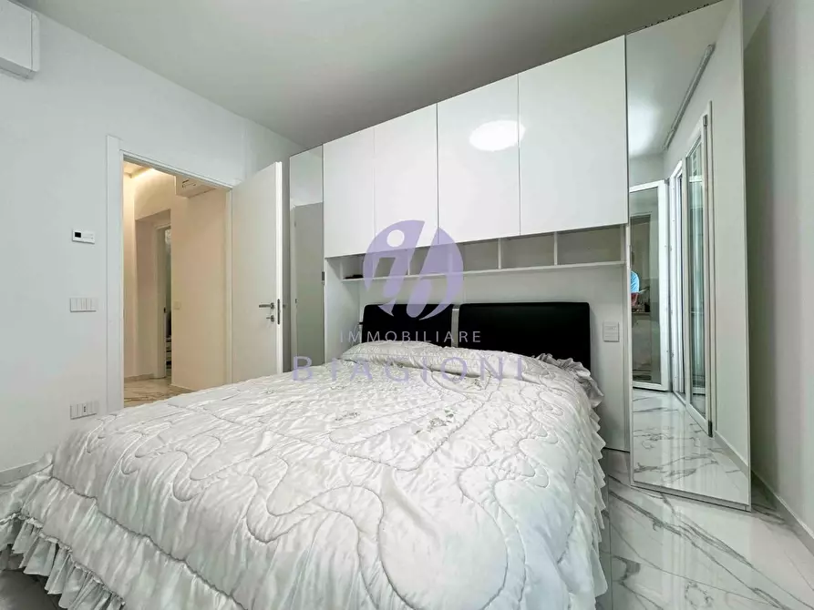 Immagine 24 di Casa bifamiliare in vendita  a Pietrasanta