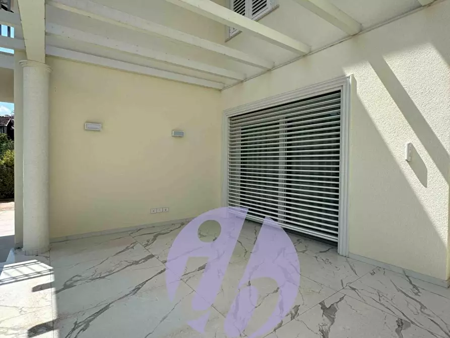 Immagine 7 di Casa bifamiliare in vendita  a Pietrasanta