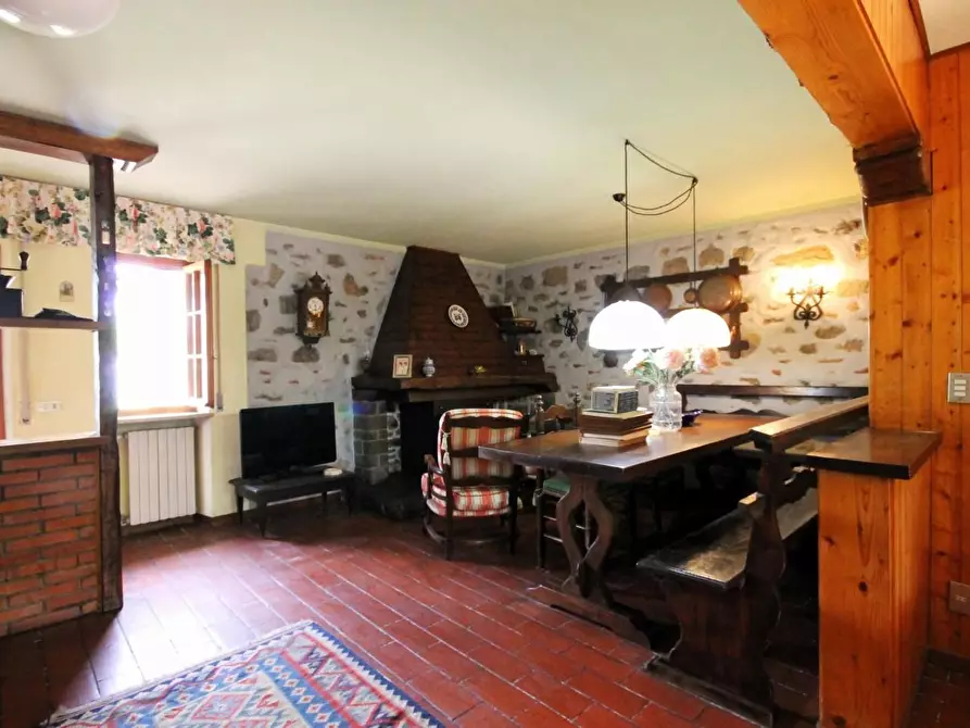 Immagine 31 di Villa in vendita  a Capannori