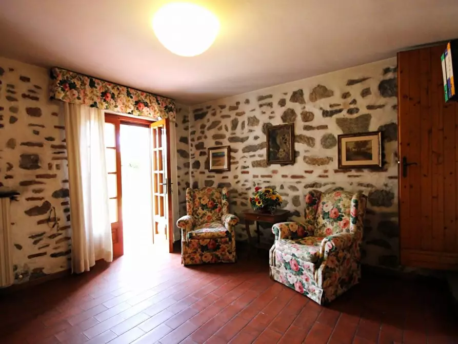 Immagine 26 di Villa in vendita  a Capannori