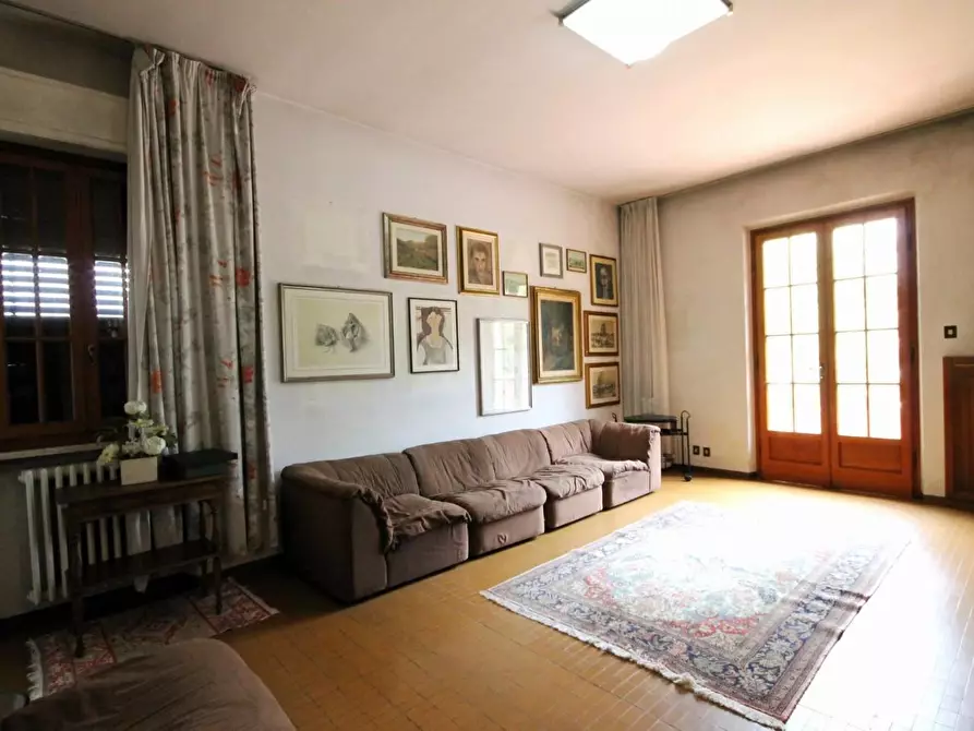 Immagine 13 di Villa in vendita  a Capannori