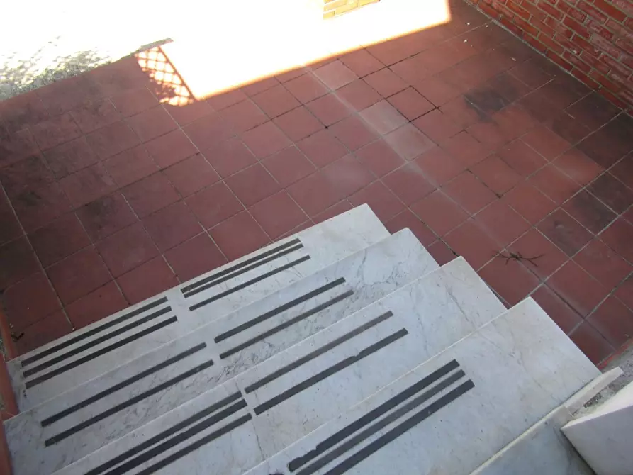 Immagine 20 di Casa bifamiliare in vendita  a Carrara