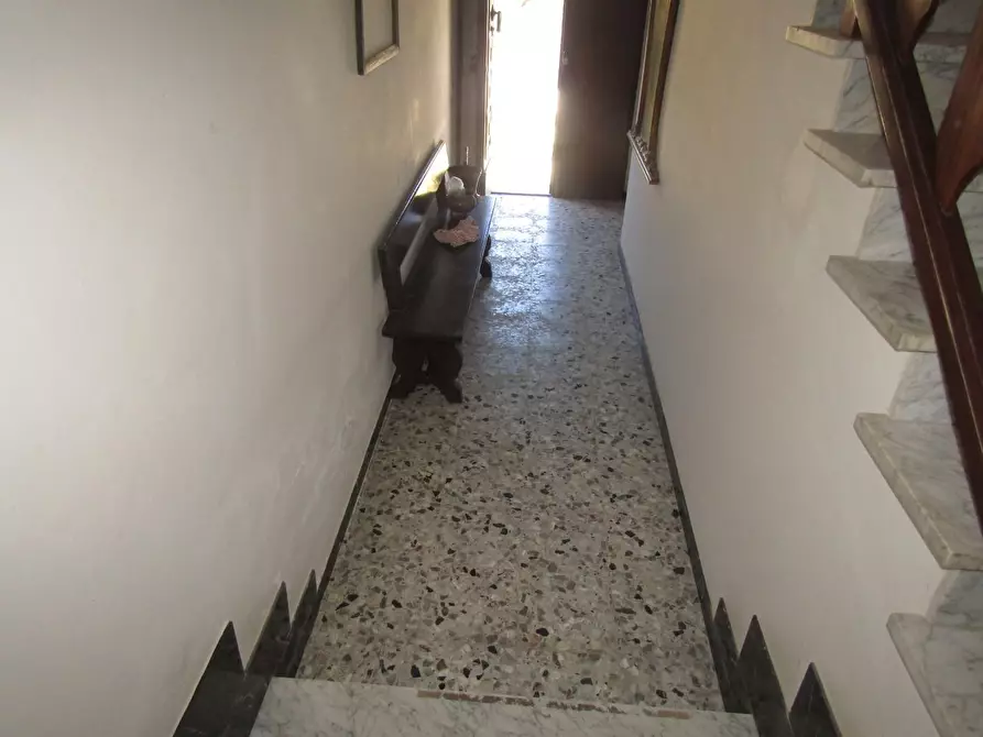 Immagine 3 di Casa bifamiliare in vendita  a Carrara