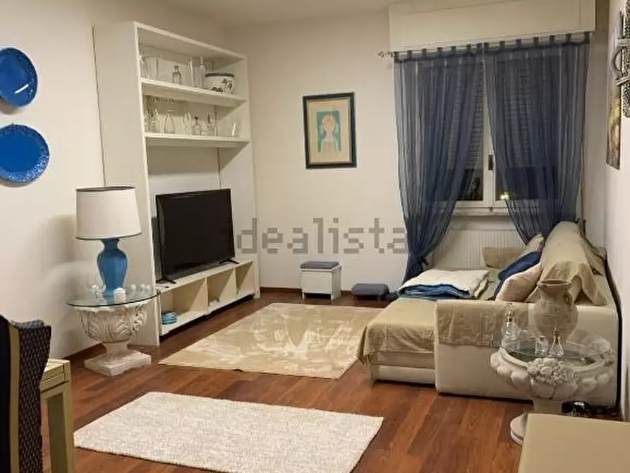 Immagine 5 di Appartamento in vendita  a Carrara