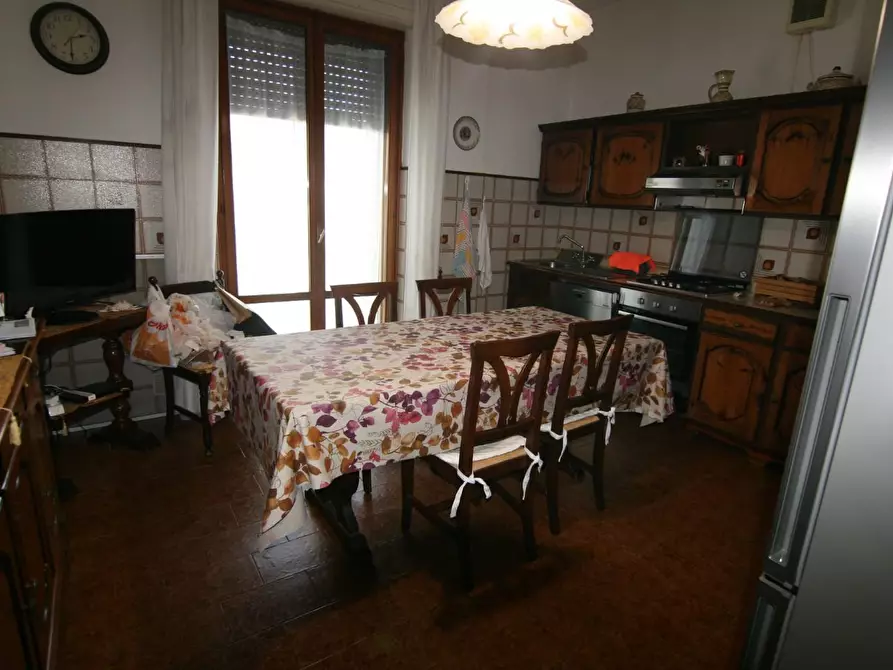 Immagine 3 di Appartamento in vendita  a Carrara