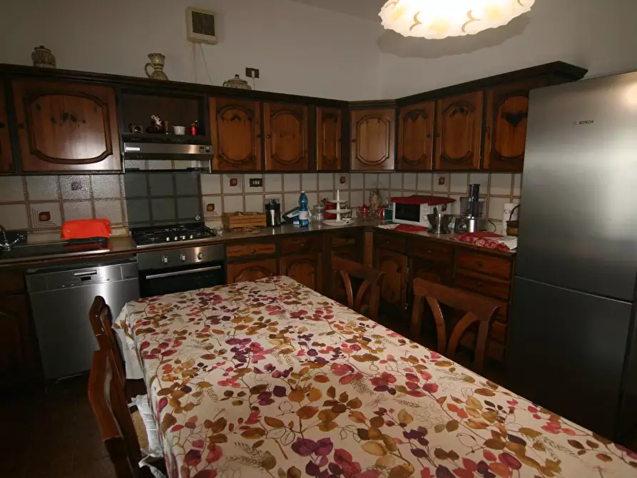 Immagine 5 di Appartamento in vendita  a Carrara