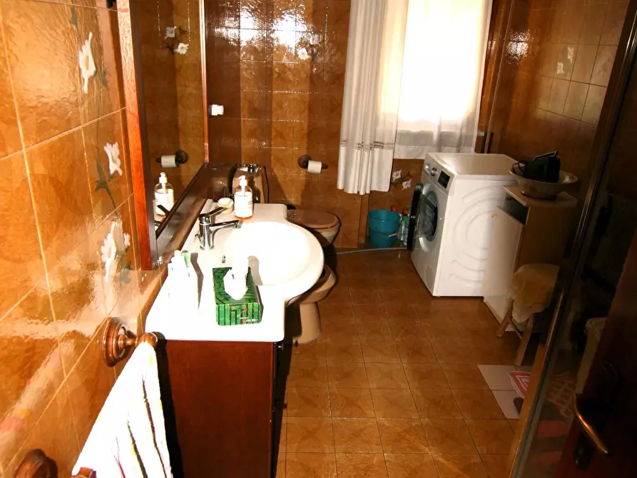 Immagine 10 di Appartamento in vendita  a Carrara